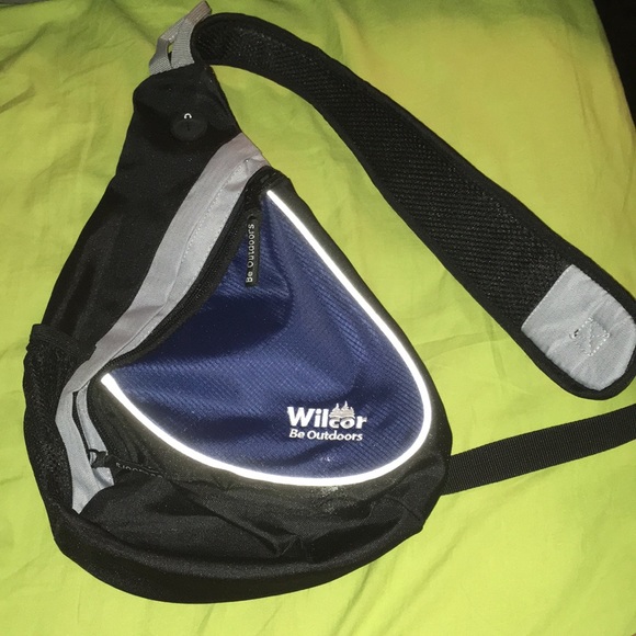 Wilcor Shoulder Bag - Picture 1 of 7